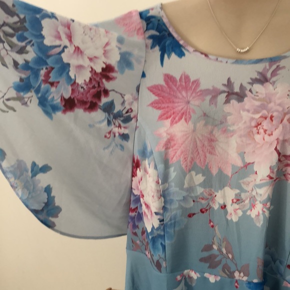 CITY CHIC beautiful floral top - Picture 4 of 5
